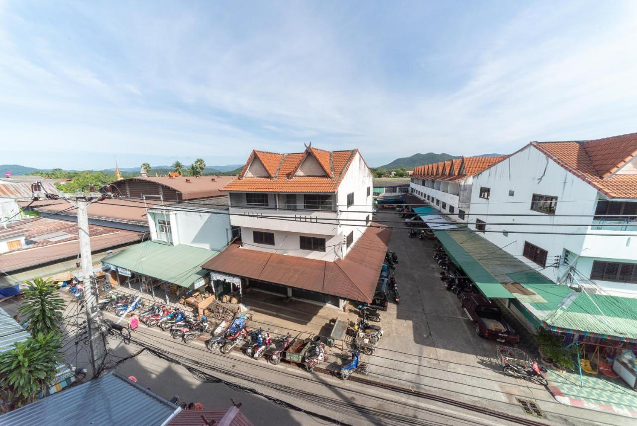 Saiyud Hostel Mae Hong Son Exterior photo